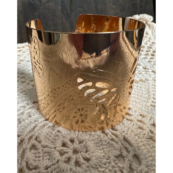 Gold Butterfly Cuff Bracelet Etched Metal‎ & Novelty Butterfly Sunglasses Set - Picture 5 of 6